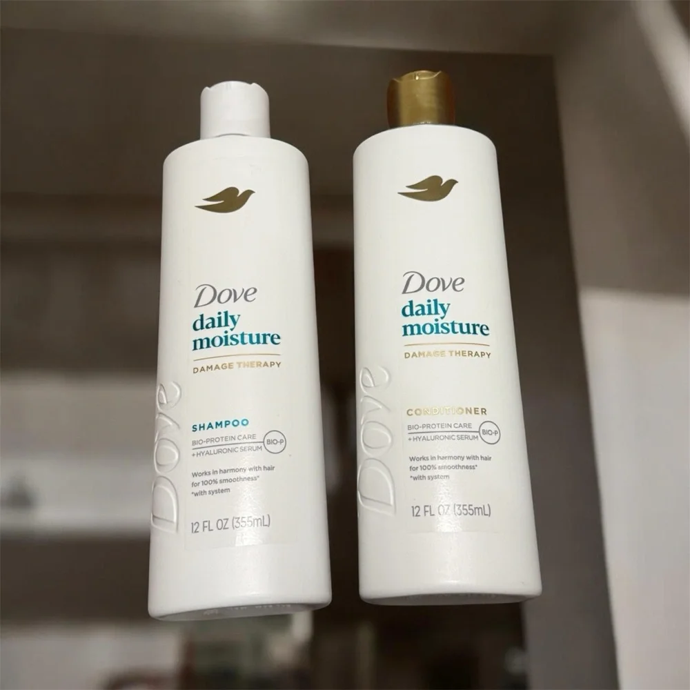 Dove Daily Moisture Conditioner - White and Gold